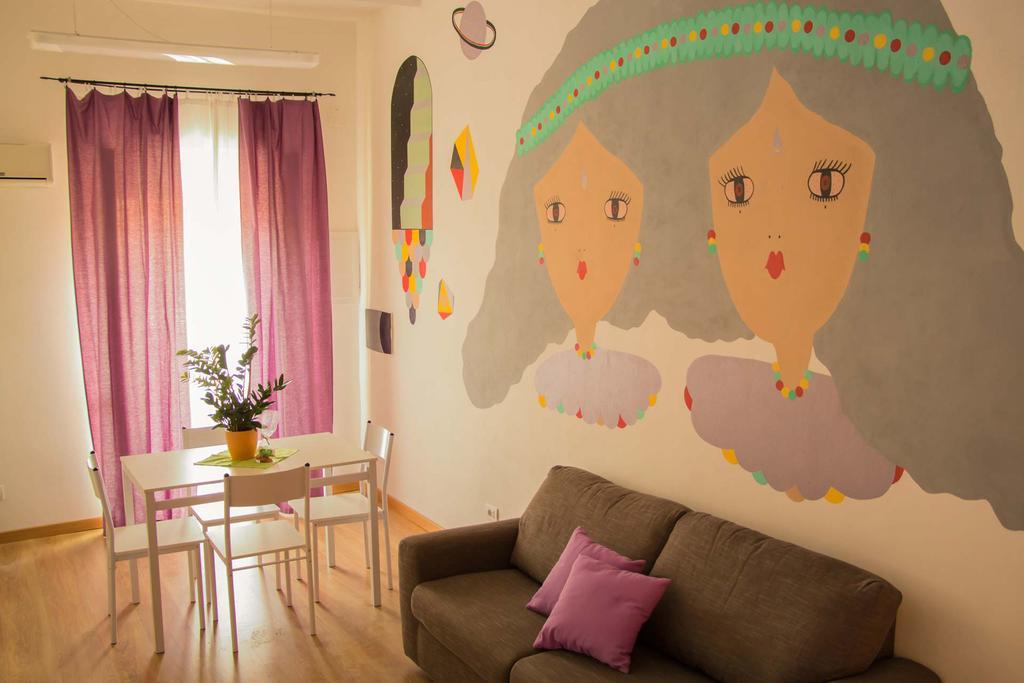 Appartamento Lilla Dei Buoni E Cattivi กาญารี ห้อง รูปภาพ